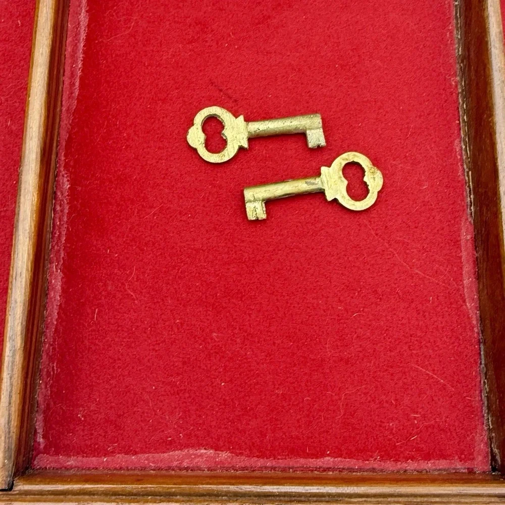 Vintage Wood Jewelry Keepsake Box Brass Inlay Locking - 2 Keys Felt Lined, 12x8